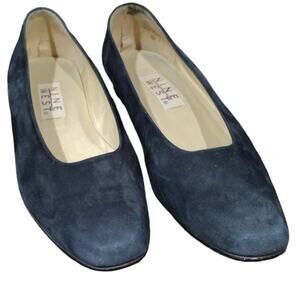 Women's Nine West Navy Pumps Size 7.5 M